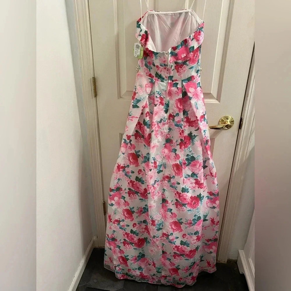 Windsor Floral Ballgown Size 2 women Strapless Prom Dress - Picture 5 of 14